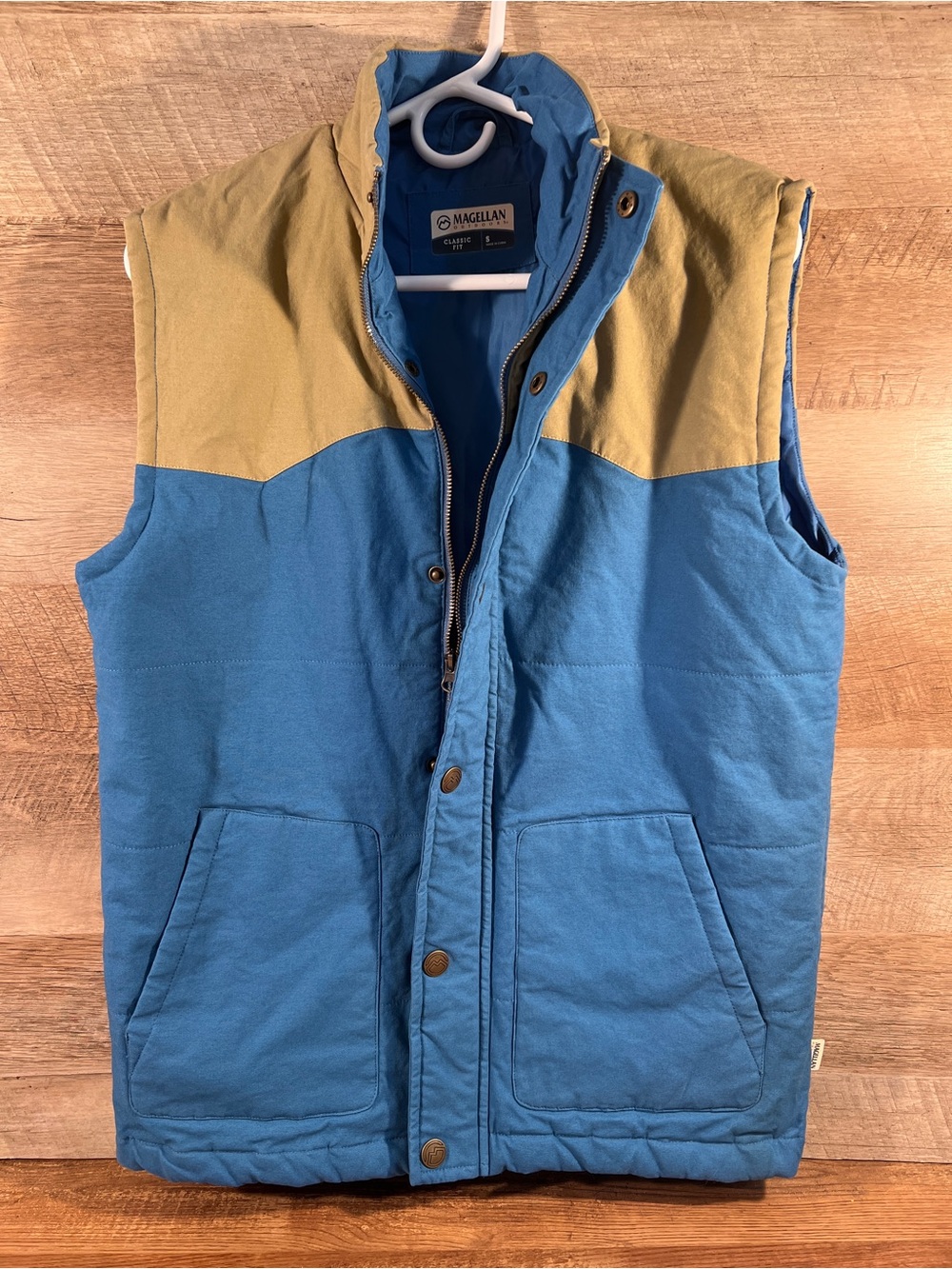 Magellan Outdoors Blue and Tan Quilted Outdoor Vest
